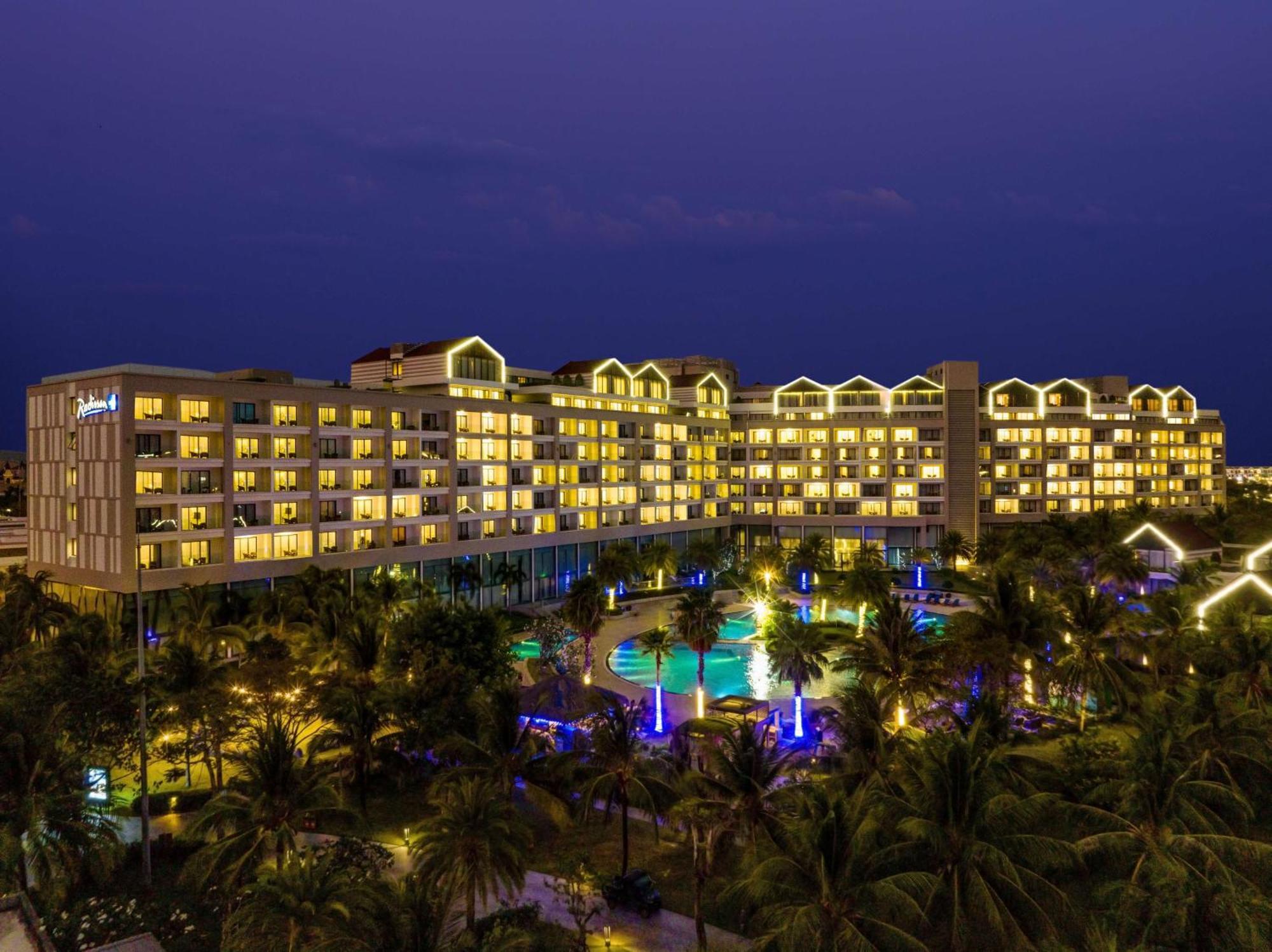 Radisson Blu Resort دونغ دونغ المظهر الخارجي الصورة Hilton Phuket Resort & Spa