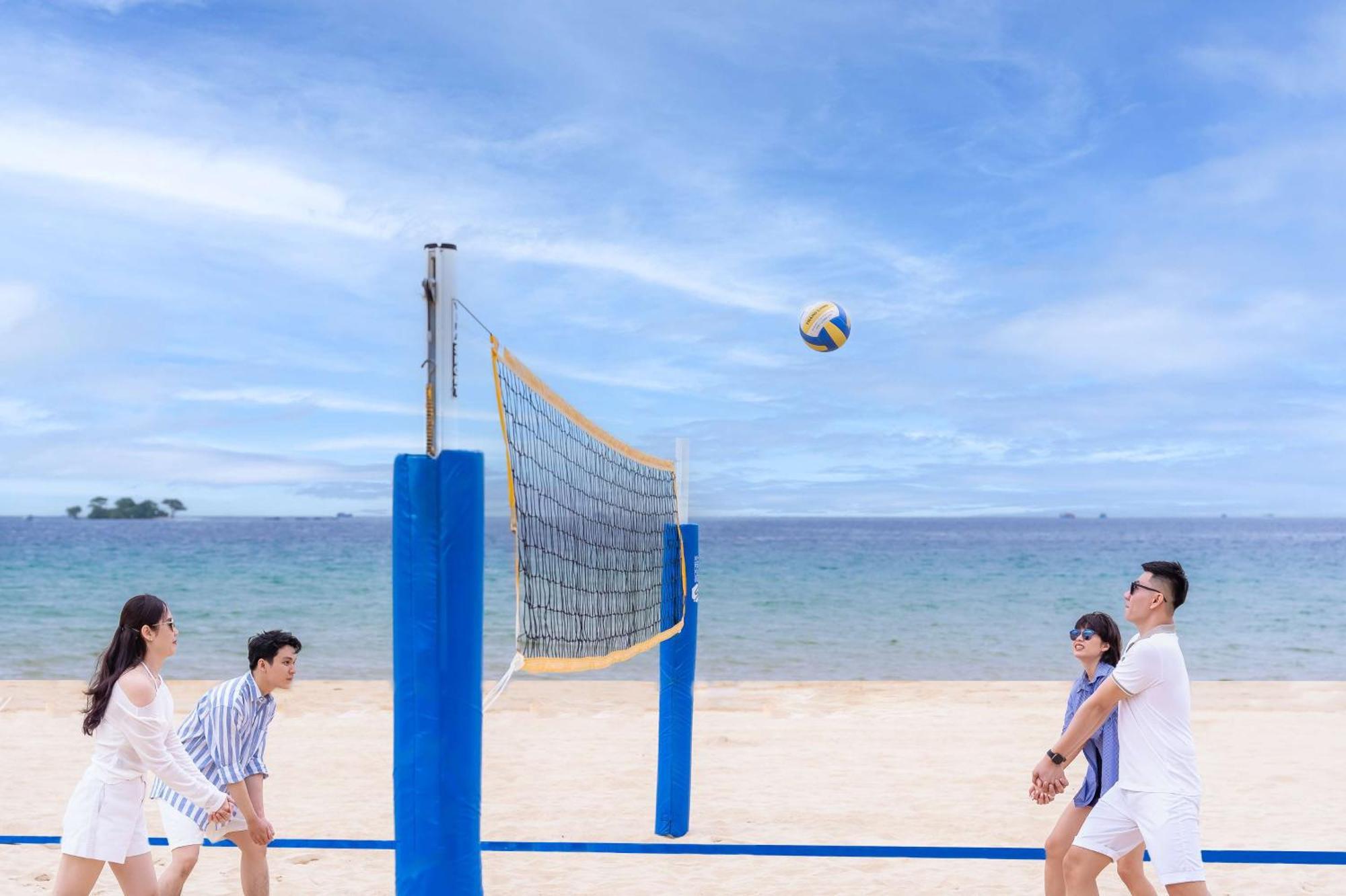 Radisson Blu Resort دونغ دونغ المظهر الخارجي الصورة Beach volleyball